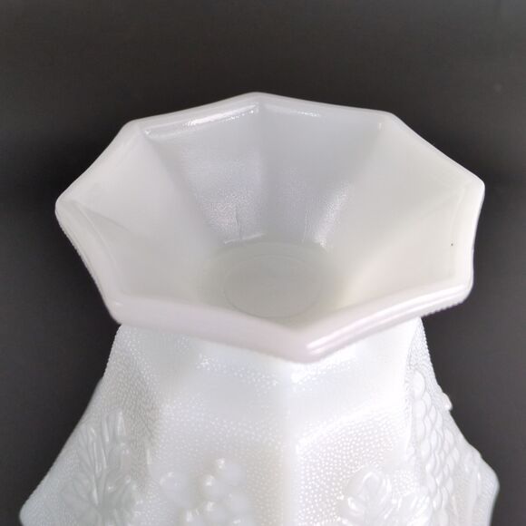 Vtg Anchor Hocking Grapes & Leaves Milk Glass Pedestal Candy Dish & Lid Stippled - Picture 10 of 12